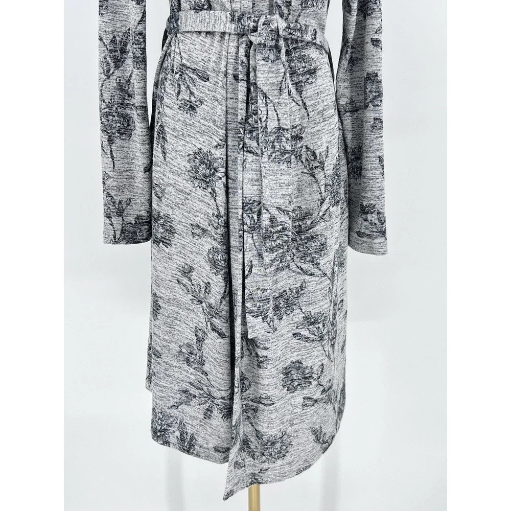 Latched Mama Maternity Robe Gray Floral Print Pockets Nursing Stretchy Size XS/S